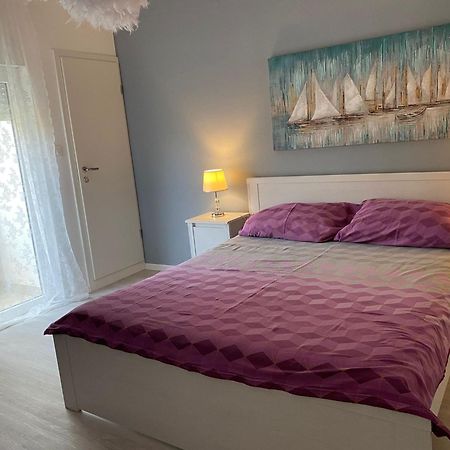 Apartments Mare Banjol エクステリア 写真