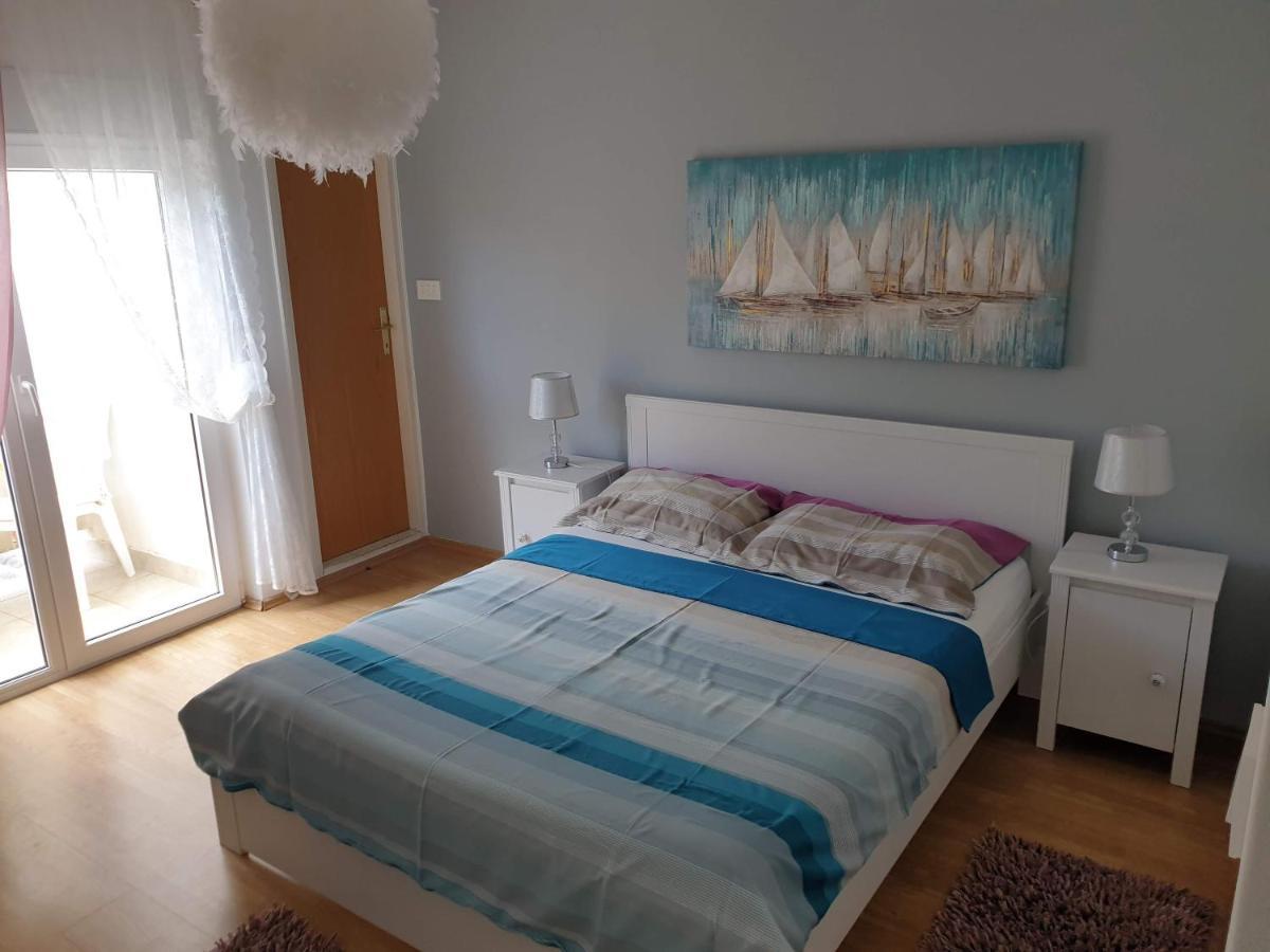 Apartments Mare Banjol エクステリア 写真
