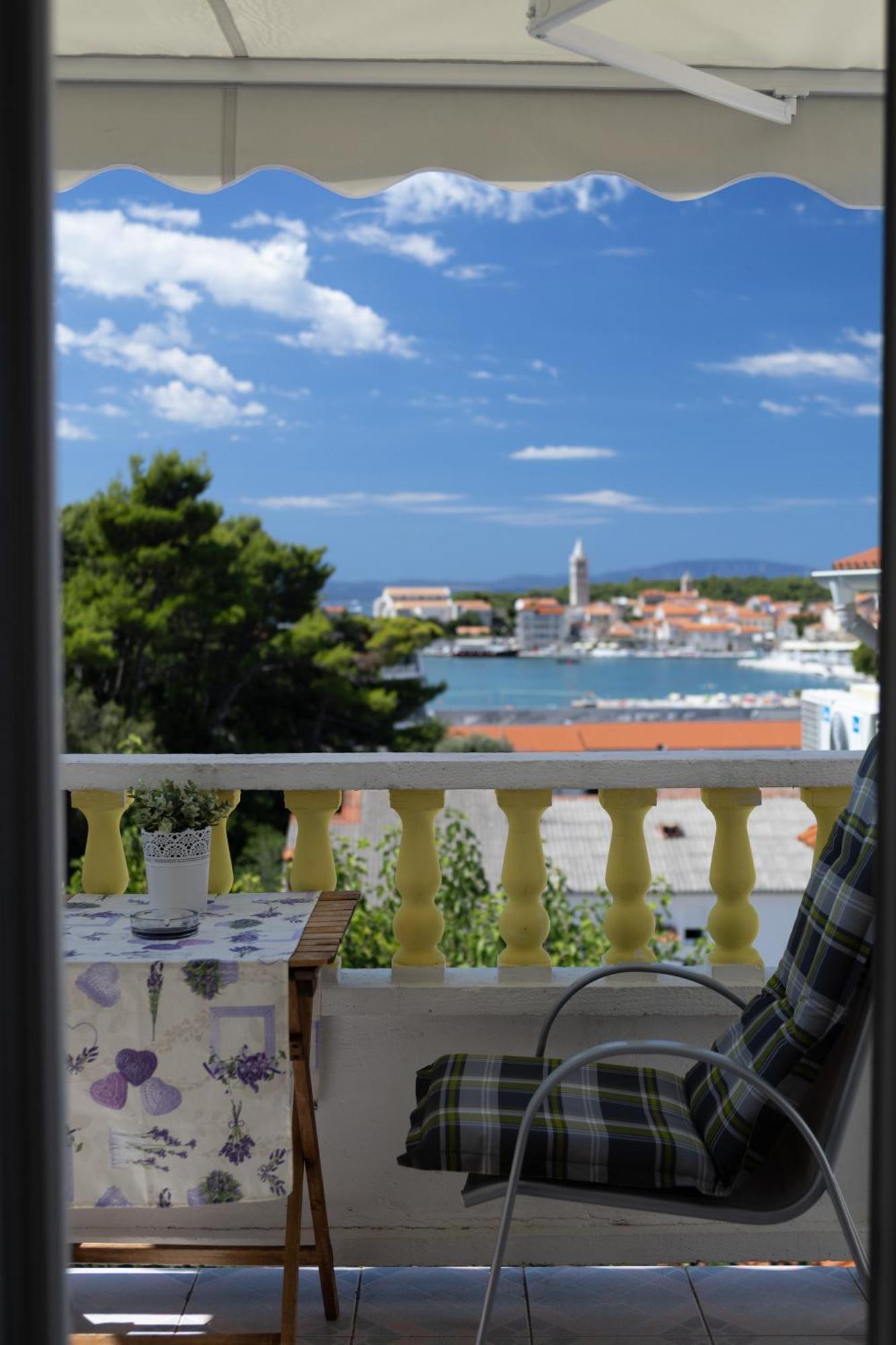 Apartments Mare Banjol エクステリア 写真