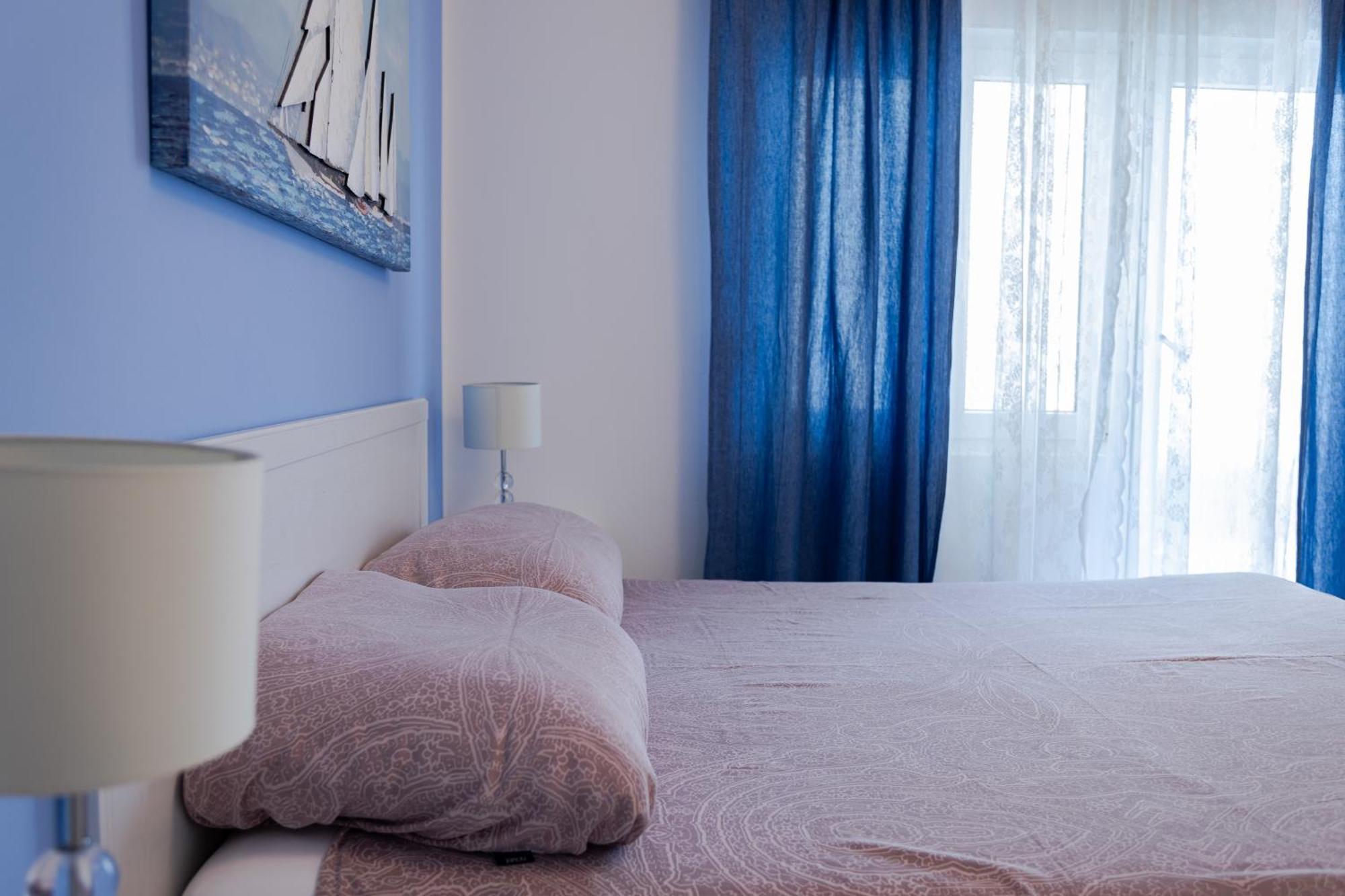 Apartments Mare Banjol エクステリア 写真